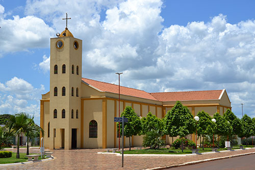 Ribeirão Corrente São Paulo fonte: www.editorasolucao.com.br Fonte: www.editorasolucao.com.br