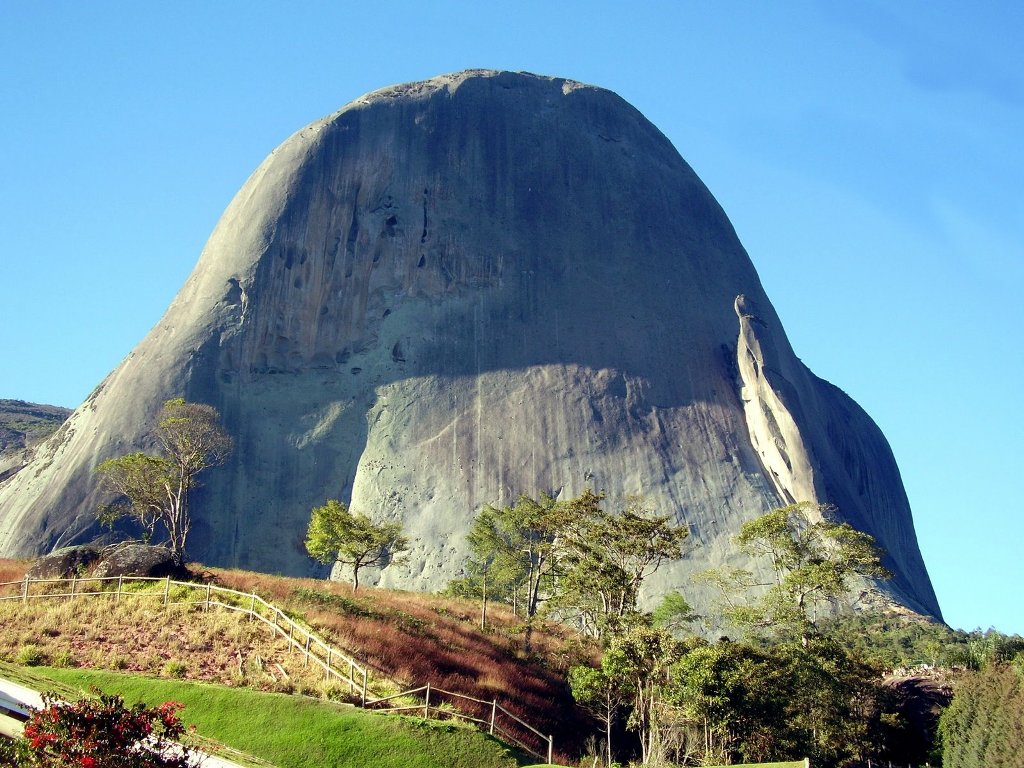 Pedra Azul Minas Gerais fonte: www.editorasolucao.com.br Fonte: www.editorasolucao.com.br