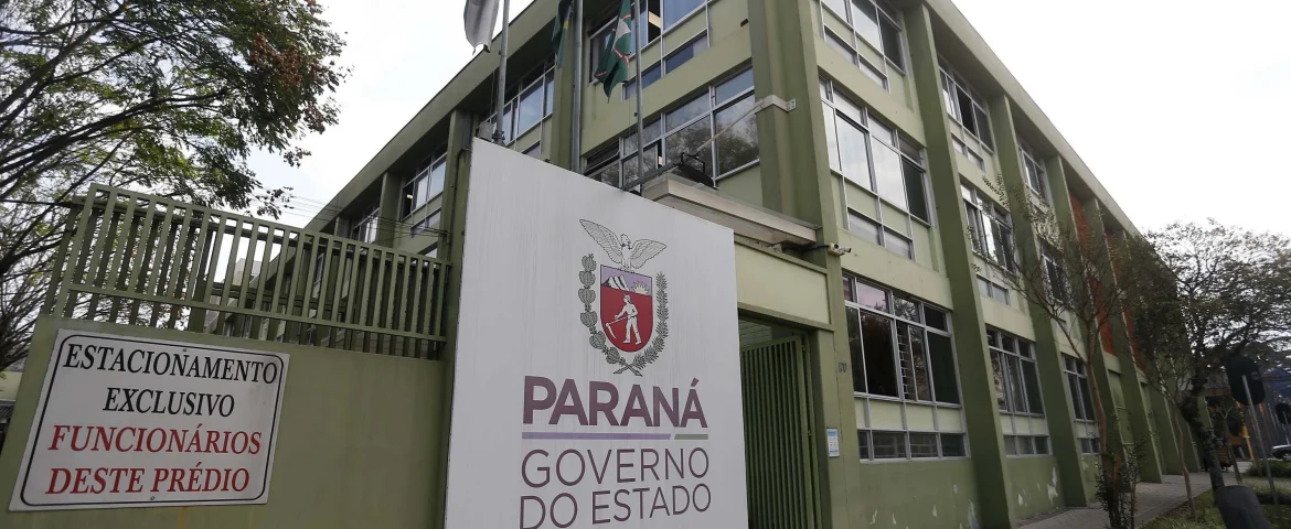 Fotografia da fachada do SESA PR!